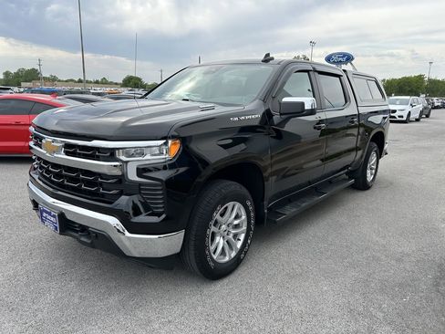 Used 2023 Chevrolet Silverado 1500 LT AWD/4WD image 1
