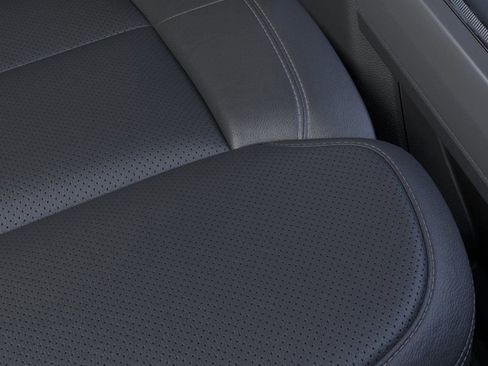 New 2025 Ford F350 Lariat w/ Lariat Ultimate Package image 17