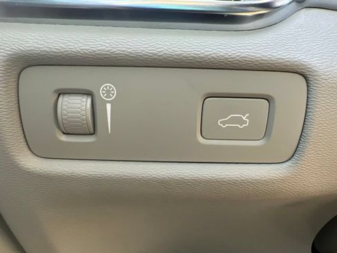 Used 2019 Volvo S60 T5 Momentum FWD image 21