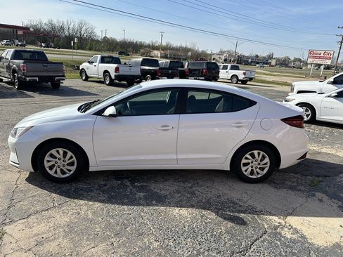Used 2019 Hyundai Elantra SE w/ Cargo Package image 6