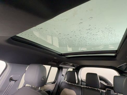 Used 2022 Land Rover Defender 110 X-Dynamic SE image 16