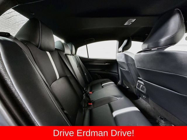 Used 2026 Toyota Camry SE FWD image 28