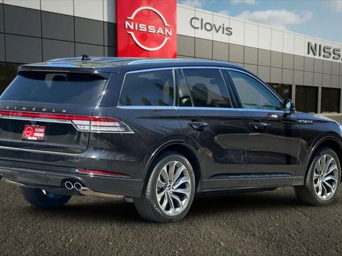Used 2022 Lincoln Aviator Grand Touring w/ Class IV Trailer Tow Package AWD/4WD image 3