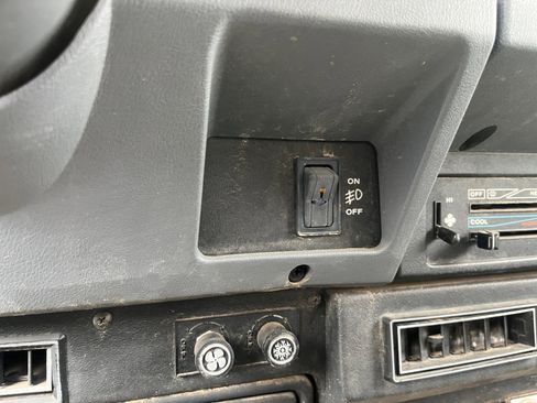 Used 1989 Jeep Wrangler Laredo image 30