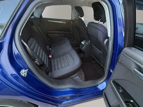 Used 2015 Ford Fusion SE image 13