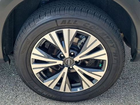 Certified 2023 Nissan Rogue SV AWD/4WD image 13