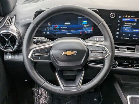 Used 2025 Chevrolet Equinox LT image 22