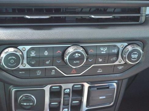 New 2026 Jeep Gladiator Sport AWD/4WD image 27