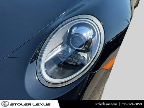 Used 2017 Porsche 911 Carrera RWD image 5