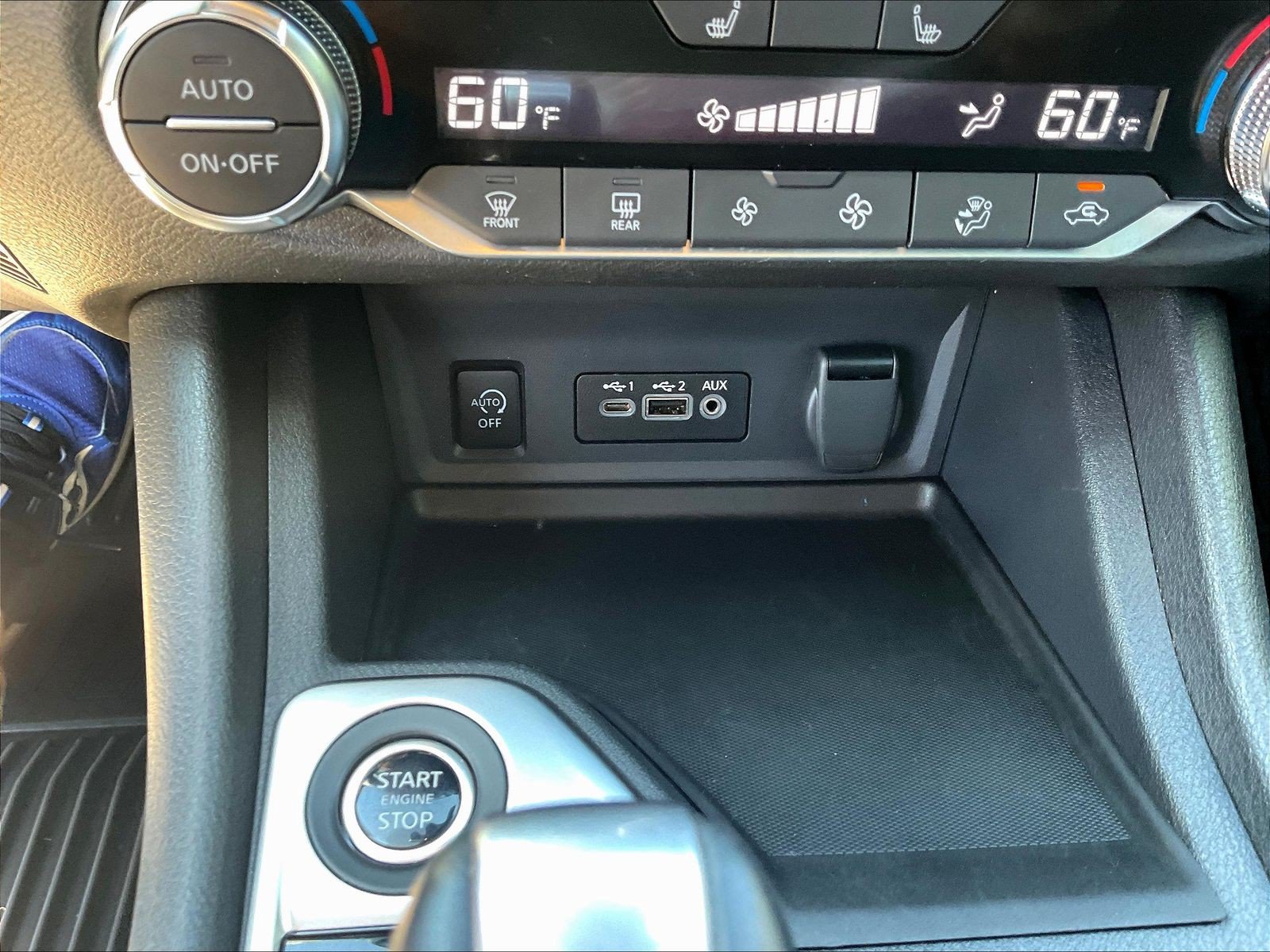 Used 2025 Nissan Sentra SR FWD image 18
