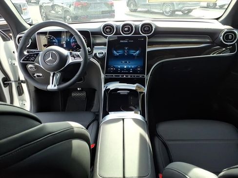 Used 2026 Mercedes-Benz GLC 300 4MATIC image 28