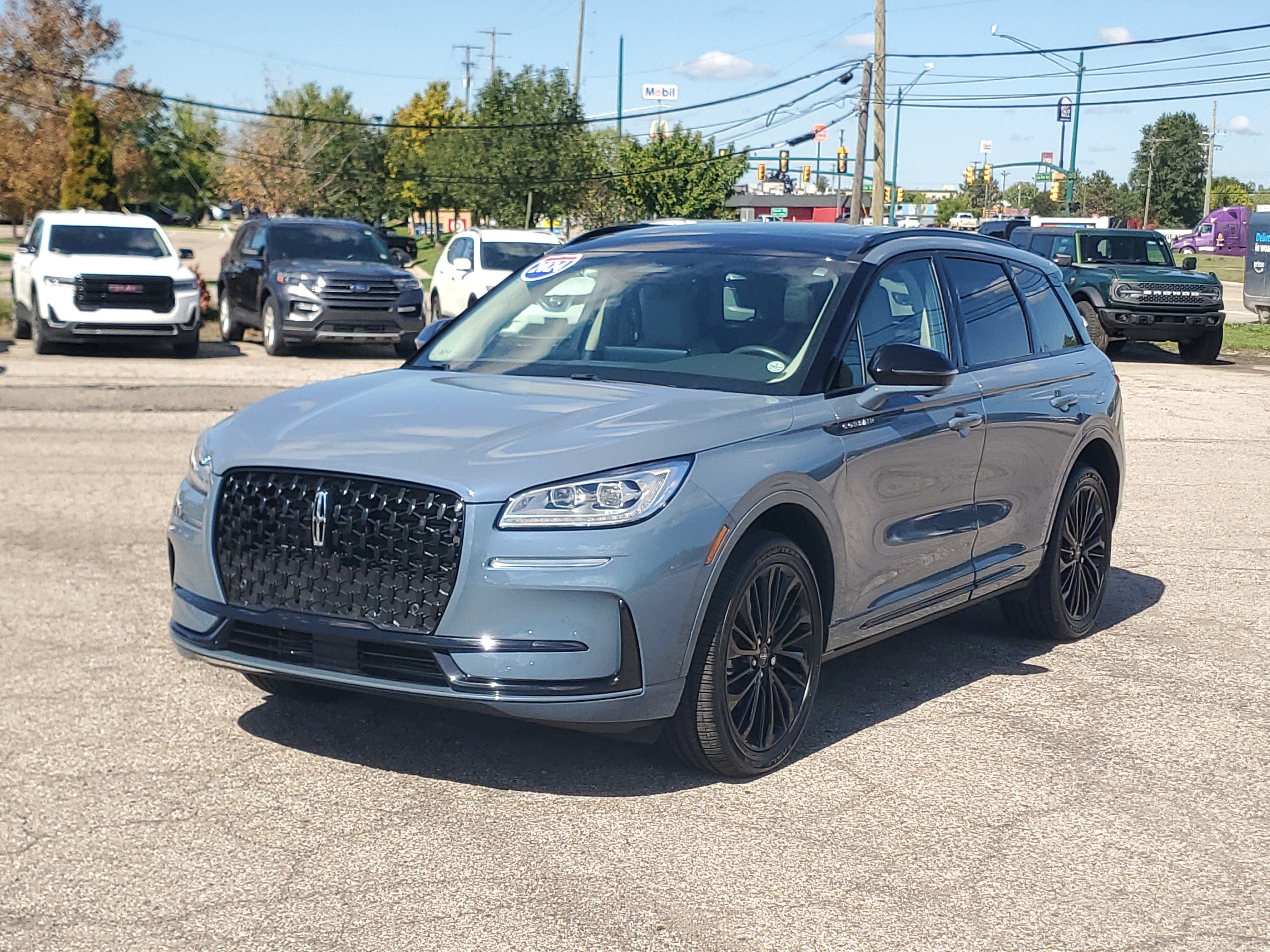 Certified 2024 Lincoln Corsair Reserve w/ Equipment Group 201A AWD/4WD image 3
