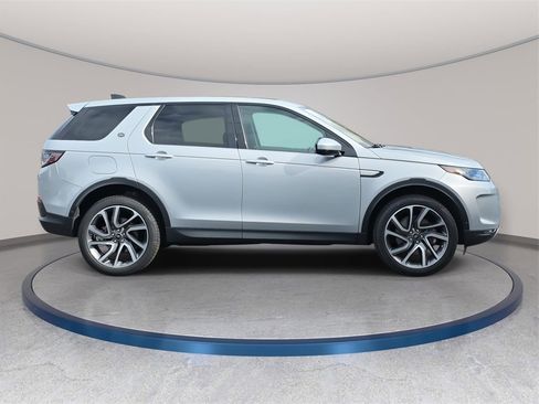 Used 2021 Land Rover Discovery Sport SE image 5