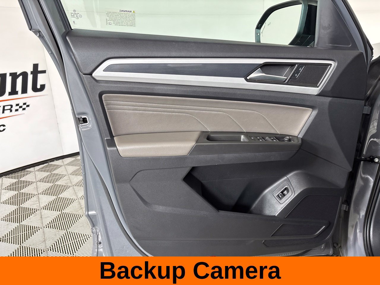 Used 2023 Volkswagen Atlas Cross Sport SEL R-Line AWD/4WD image 10