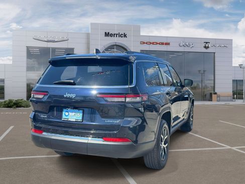Certified 2023 Jeep Grand Cherokee L Limited AWD/4WD image 2