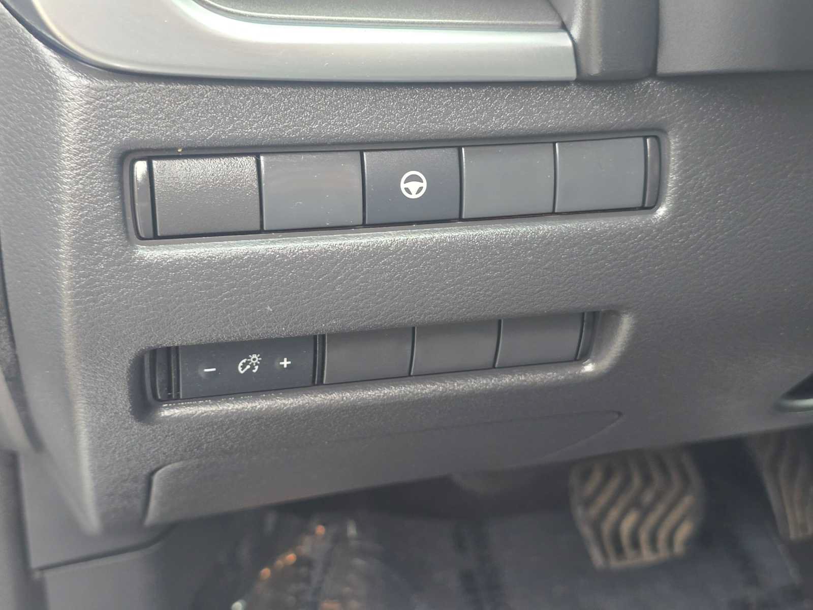 Used 2021 Nissan Rogue SV AWD/4WD image 24