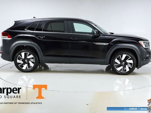 Used 2025 Volkswagen Atlas Cross Sport SE w/ Panoramic Sunroof Package image 49