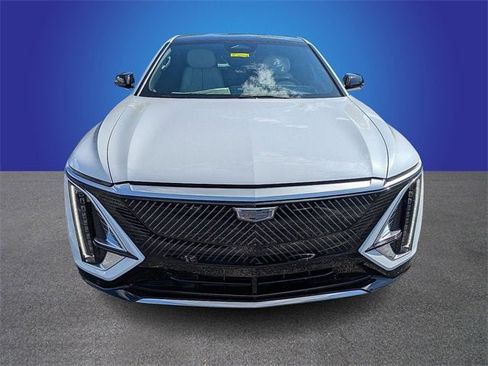 New 2026 Cadillac Lyriq Luxury image 8