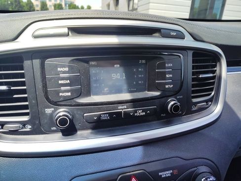 Used 2017 Kia Sorento LX FWD image 16