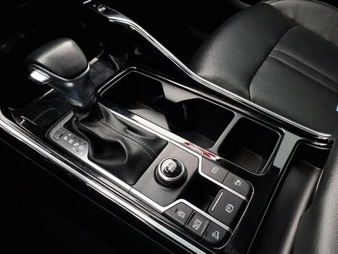 Used 2022 Kia Sorento SX image 16