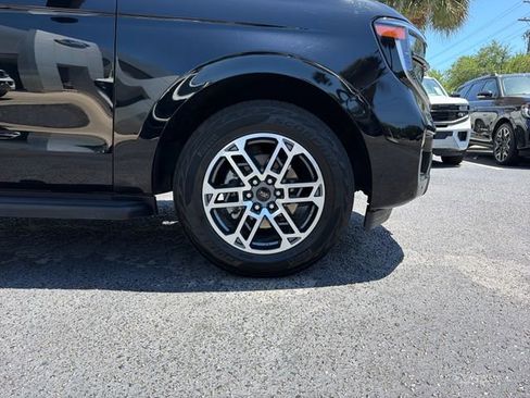 Certified 2025 Ford Expedition Active AWD/4WD image 31