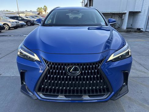 Certified 2025 Lexus NX 250 FWD w/ Premium Package image 8
