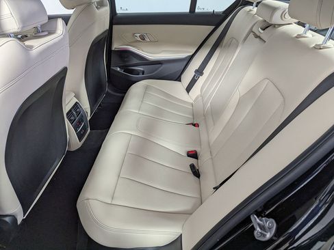 Used 2025 BMW 330i xDrive Sedan w/ Convenience Package image 42