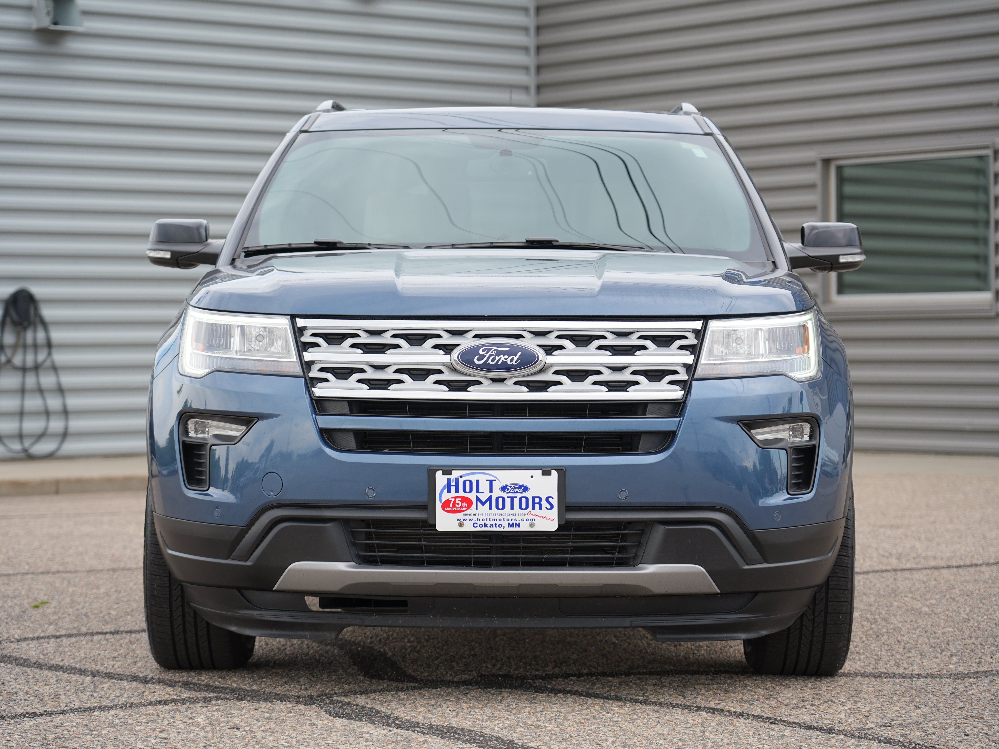 Used 2018 Ford Explorer XLT w/ Equipment Group 202A AWD/4WD image 9