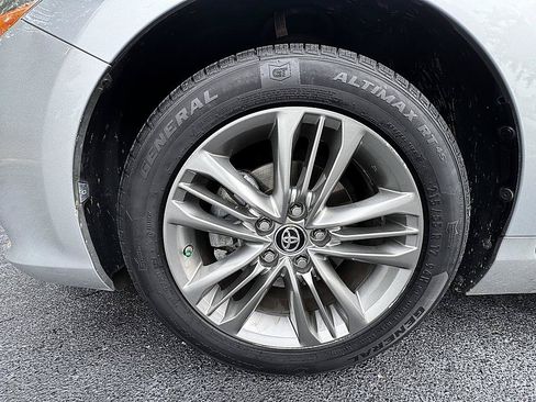 Used 2015 Toyota Camry SE FWD image 8