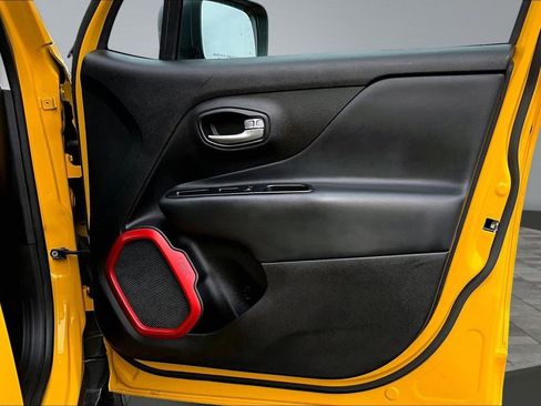 Used 2018 Jeep Renegade Trailhawk w/ Cold Weather Group II image 24