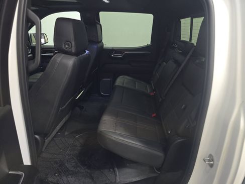 Used 2024 Chevrolet Silverado 1500 High Country w/ High Country Premium Package image 9