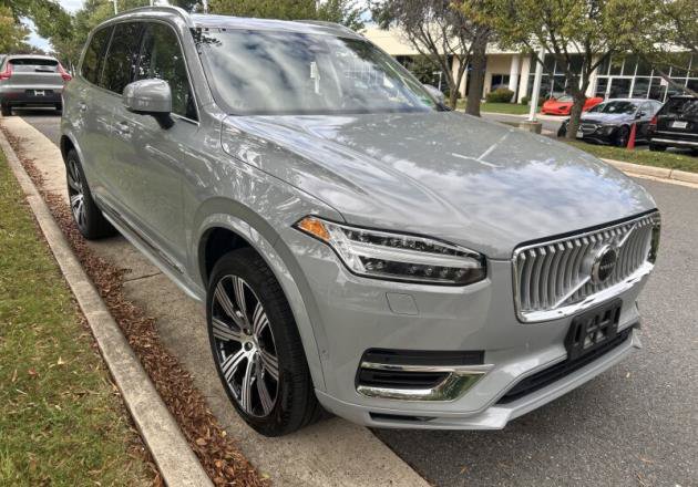 Used 2024 Volvo XC90 T8 Plus AWD/4WD image 2