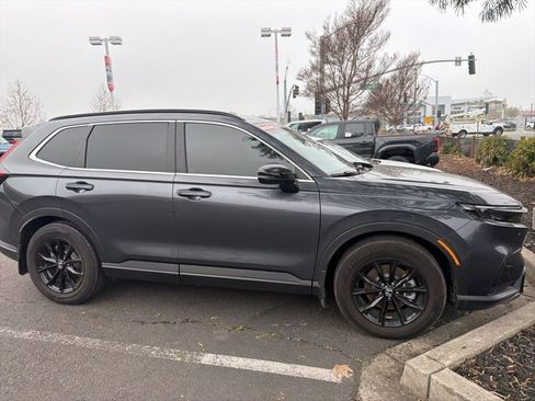 Used 2025 Honda CR-V Sport image 3