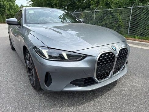 Used 2026 BMW 430i Coupe w/ Premium Package RWD image 3