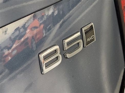 Used 2025 Volvo XC90 B5 Plus image 13