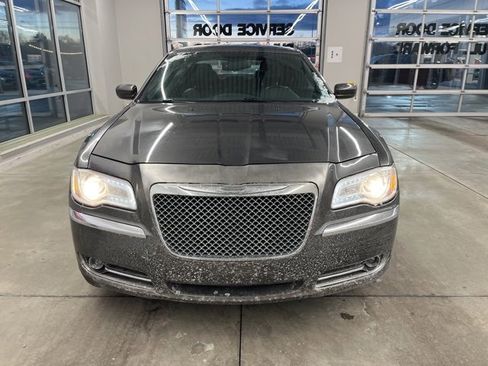 Used 2014 Chrysler 300 Base w/ Driver Convenience Group image 2