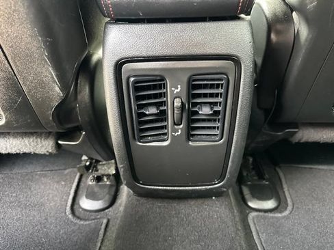 Used 2023 Dodge Durango GT RWD image 31