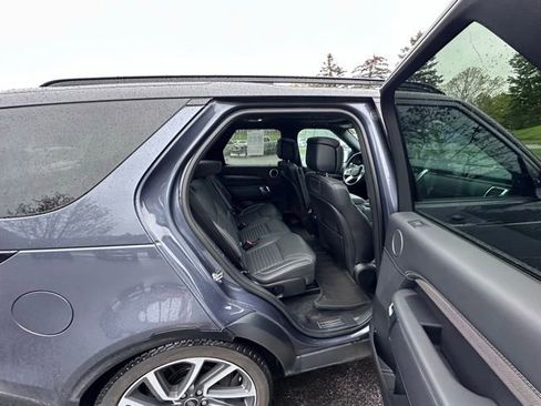 Used 2024 Land Rover Discovery Metropolitan Edition AWD/4WD image 9