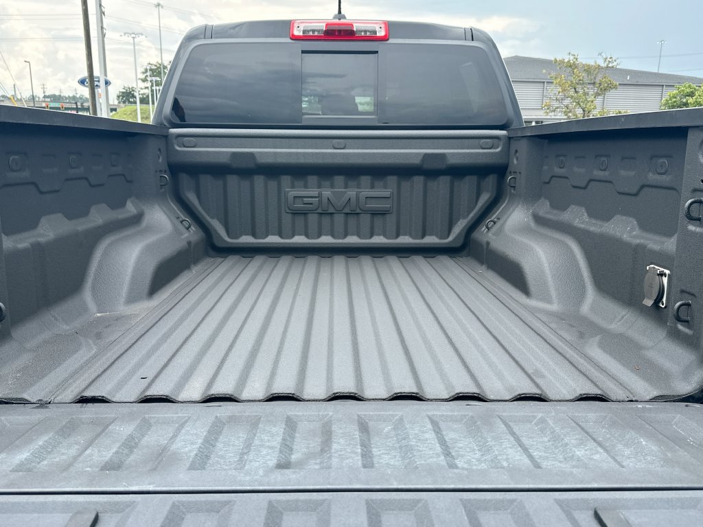 Used 2024 GMC Canyon AT4 w/ Technology Package AWD/4WD image 16