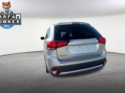 Used 2018 Mitsubishi Outlander ES FWD image 7
