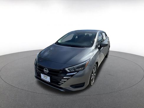 Used 2025 Nissan Versa SV image 7