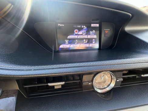 Used 2013 Lexus ES 350 w/ Luxury Pkg FWD image 24