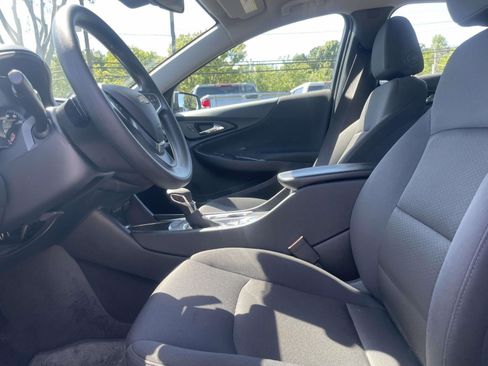 Used 2025 Chevrolet Malibu LT FWD image 13