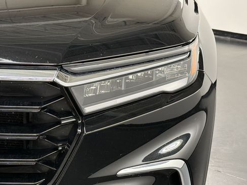 Certified 2025 Honda Pilot Touring image 12