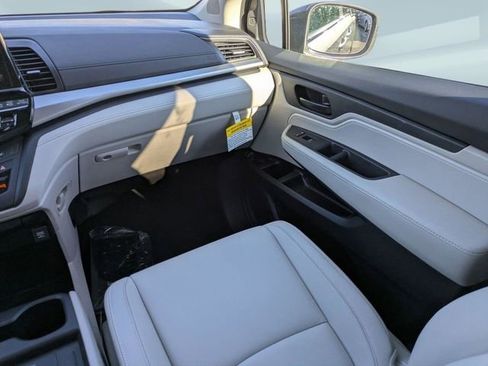 New 2026 Honda Odyssey EX-L image 16