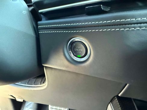 Used 2026 Cadillac Escalade V w/ LPO, ONYX Package image 61