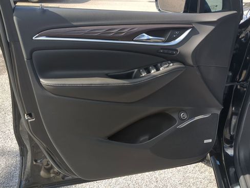 Used 2023 Buick Enclave Avenir w/ Avenir Technology Package image 23