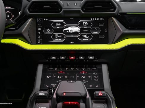 New 2025 Lamborghini Urus SE image 32