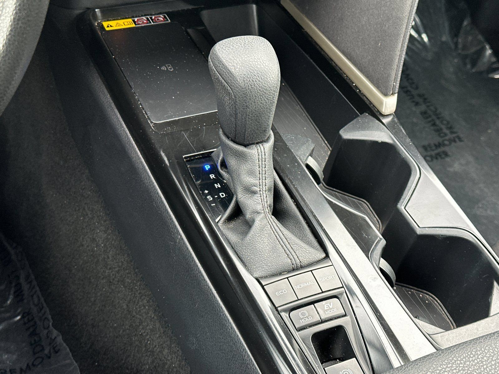Used 2025 Toyota Camry LE FWD image 19