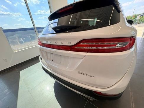 Used 2017 Lincoln MKC Reserve w/ Lincoln MKC Climate Package AWD/4WD image 5